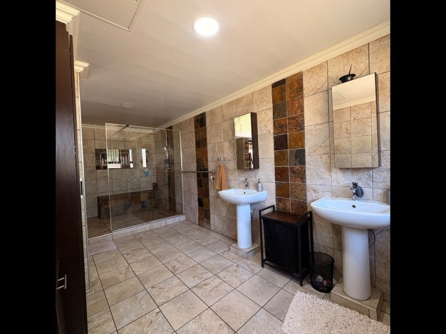 4 Bedroom Property for Sale in Stilfontein Ext 4 North West